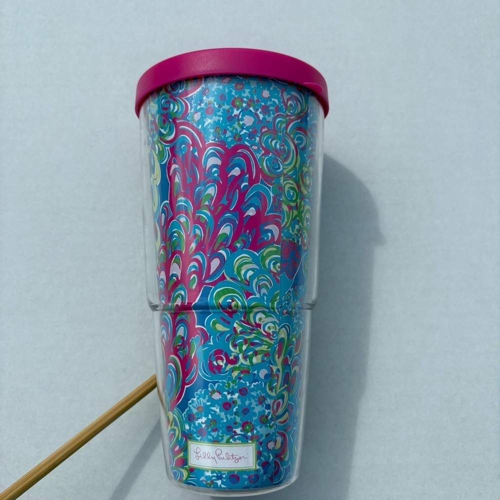 Lilly Pulitzer Tumbler 24 oz Lilly’s Lagoon Swirl Print Pink Blue Cup